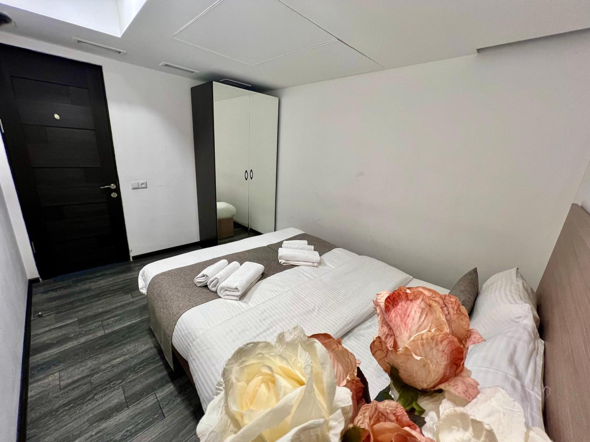 Yvn Tumanyan Apart-Hotel Єреван Екстер'єр фото