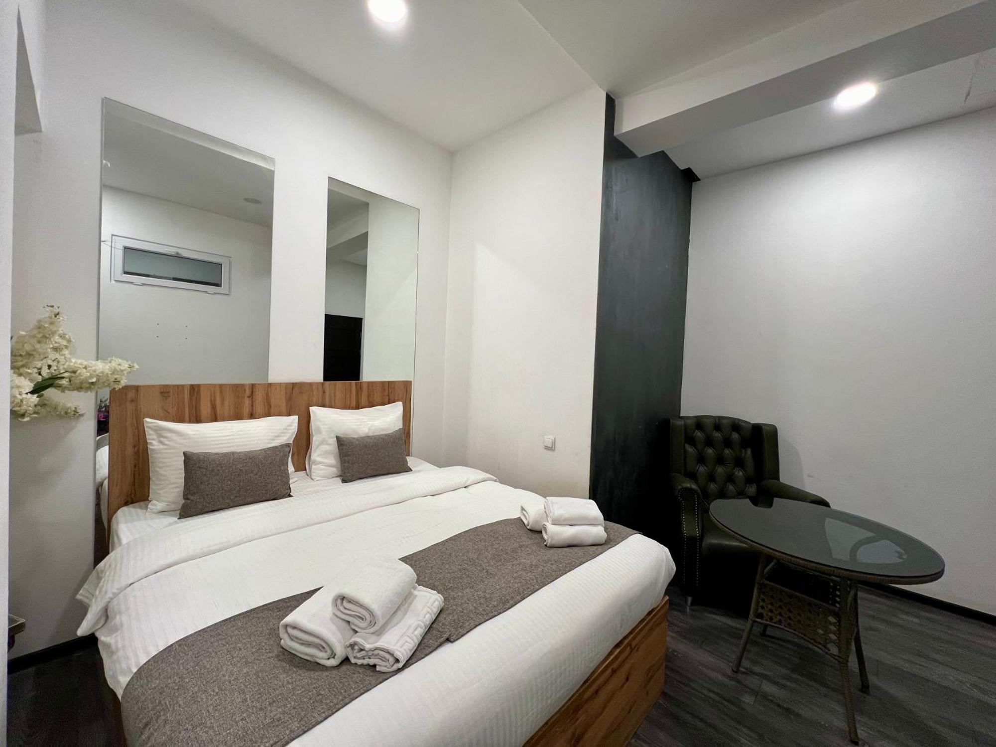 Yvn Tumanyan Apart-Hotel Єреван Екстер'єр фото